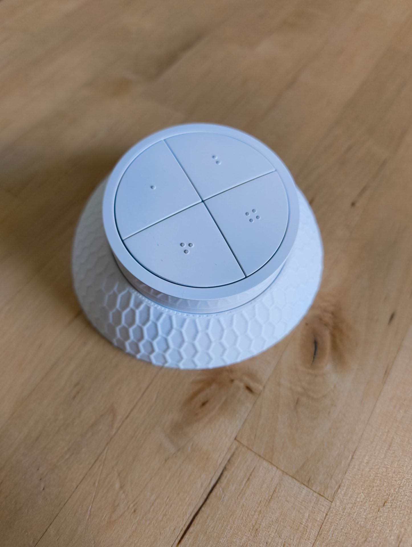 Support de bureau blanc imprimé en PETG pour une télécommande Philips Hue Tap Dial